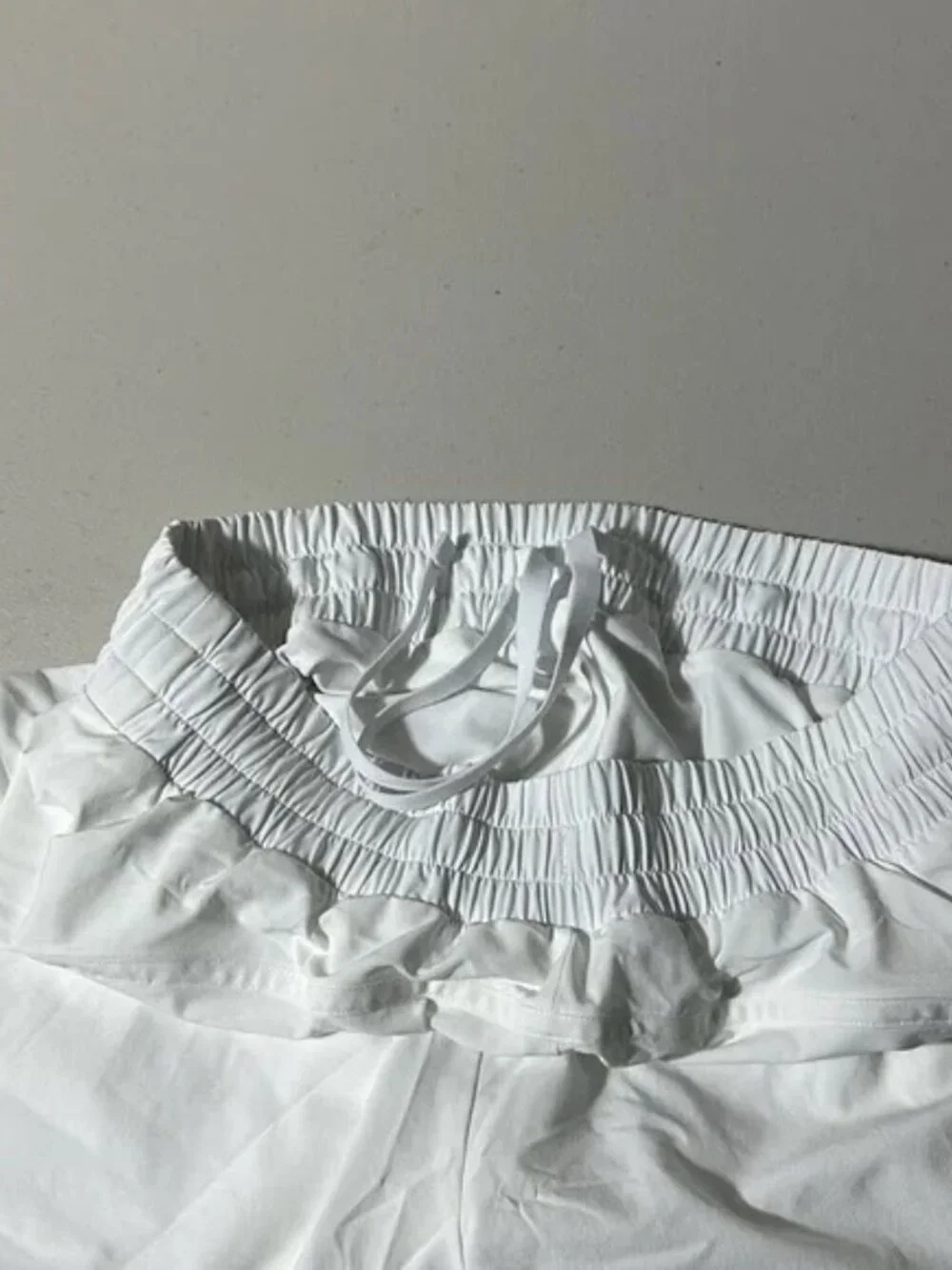 Beyond Yoga Stretch Woven In Stride Lined Shorts 3 Inch Inseam White - Picture 4 of 9